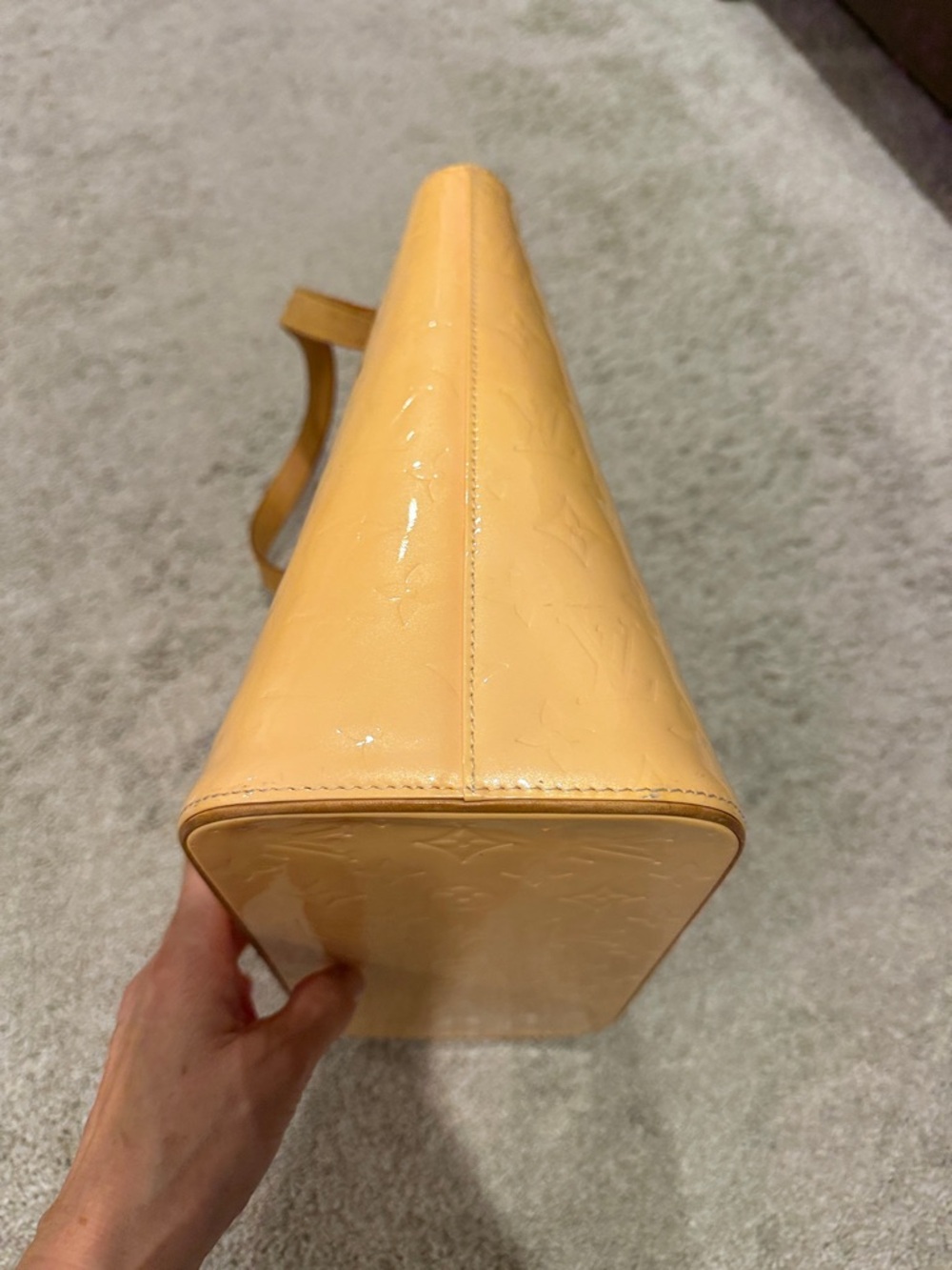 Louis Vuitton Vernis Houston Tote with Tan Handles - Picture 13 of 16